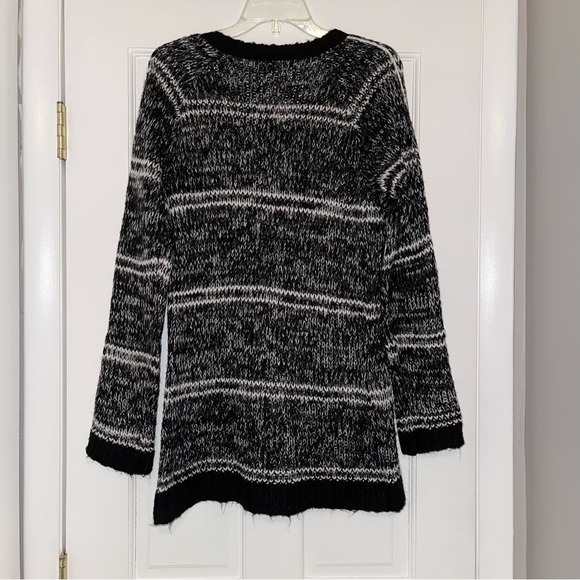 Ashley black, white grey blend long sleeve vneck sweater - Picture 2 of 14